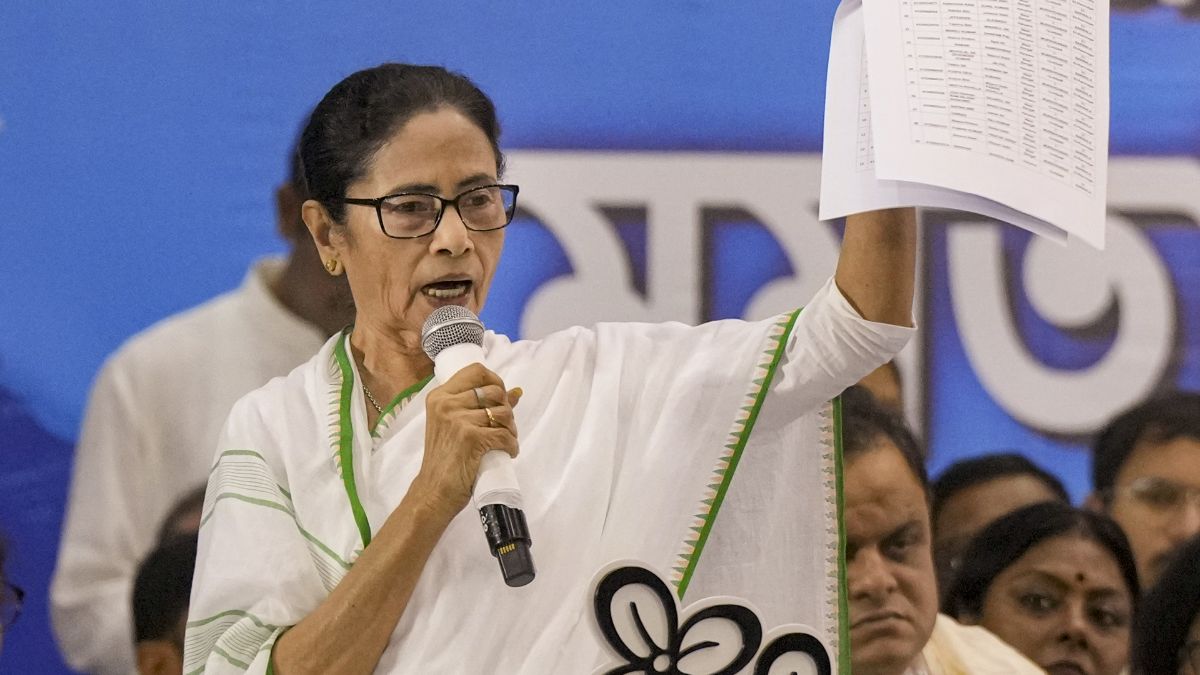 mamata-banerjee-1-1740825896.jpg